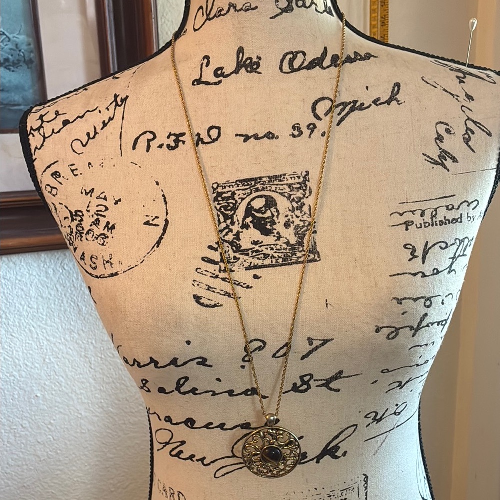 Elegant Gold Avon Pendant Necklace